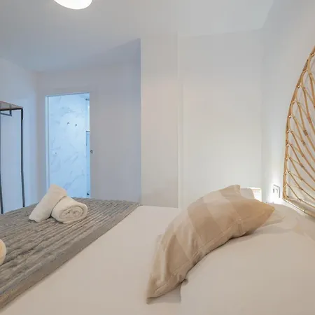 Ln4 - Loft Espacioso Y Acogedor Estudio Cerca Del Metro Zona Ayora Apartment *