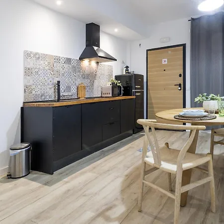 Apartment Ln4 - Loft Espacioso Y Acogedor Estudio Cerca Del Metro Zona Ayora *