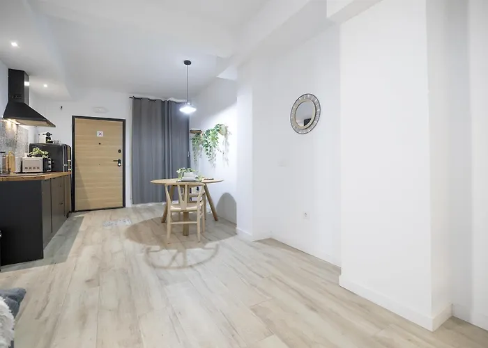 Ln4 - Loft Espacioso Y Acogedor Estudio Cerca Del Metro Zona Ayora 瓦伦西亚