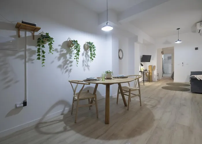 Ln4 - Loft Espacioso Y Acogedor Estudio Cerca Del Metro Zona Ayora 公寓