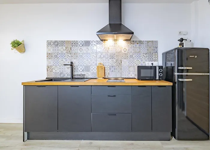 Ln4 - Loft Espacioso Y Acogedor Estudio Cerca Del Metro Zona Ayora * 瓦伦西亚